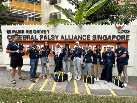 Young Changemakers Bridge Age Divides in Singapore through Maybank & ASEAN Foundation’s eYAA: Cohort 6 “ASEAN Connect” Initiative Young Changemakers Bridge Age Divides in Singapore through Maybank & ASEAN Foundation’s eYAA: Cohort 6 “ASEAN Connect” Initiative